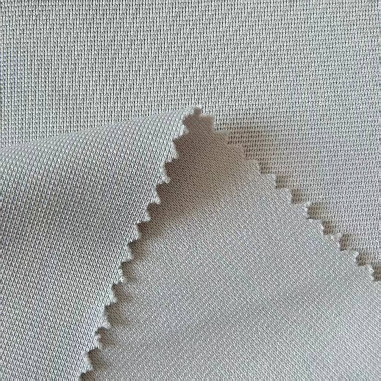 探索 1x1 罗纹面料的多功能性和优雅感