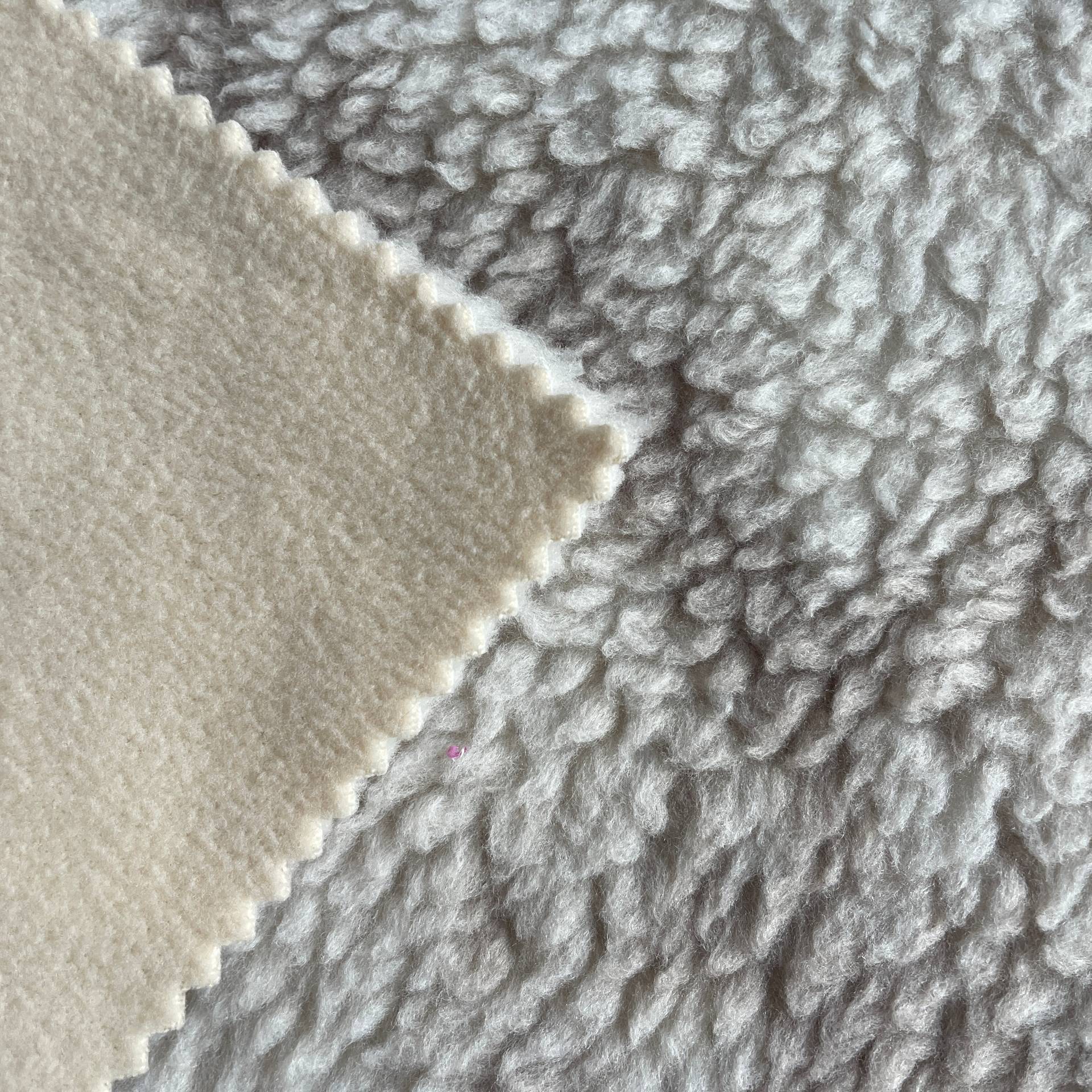 Luxurious 100% Polyester Fabric: The Ultimate Fleece