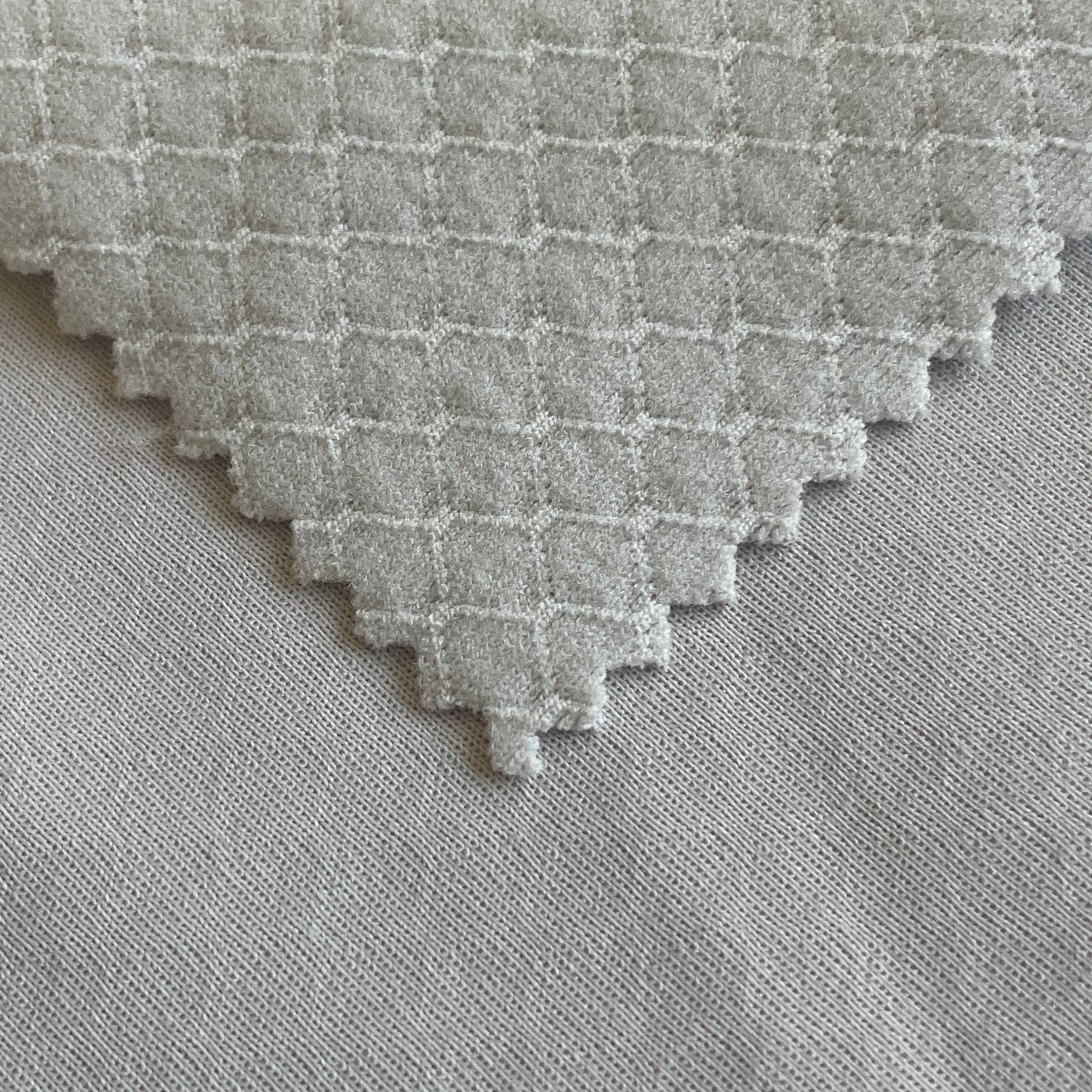 Exploring Jacquard Fleece Fabric: Style & Comfort