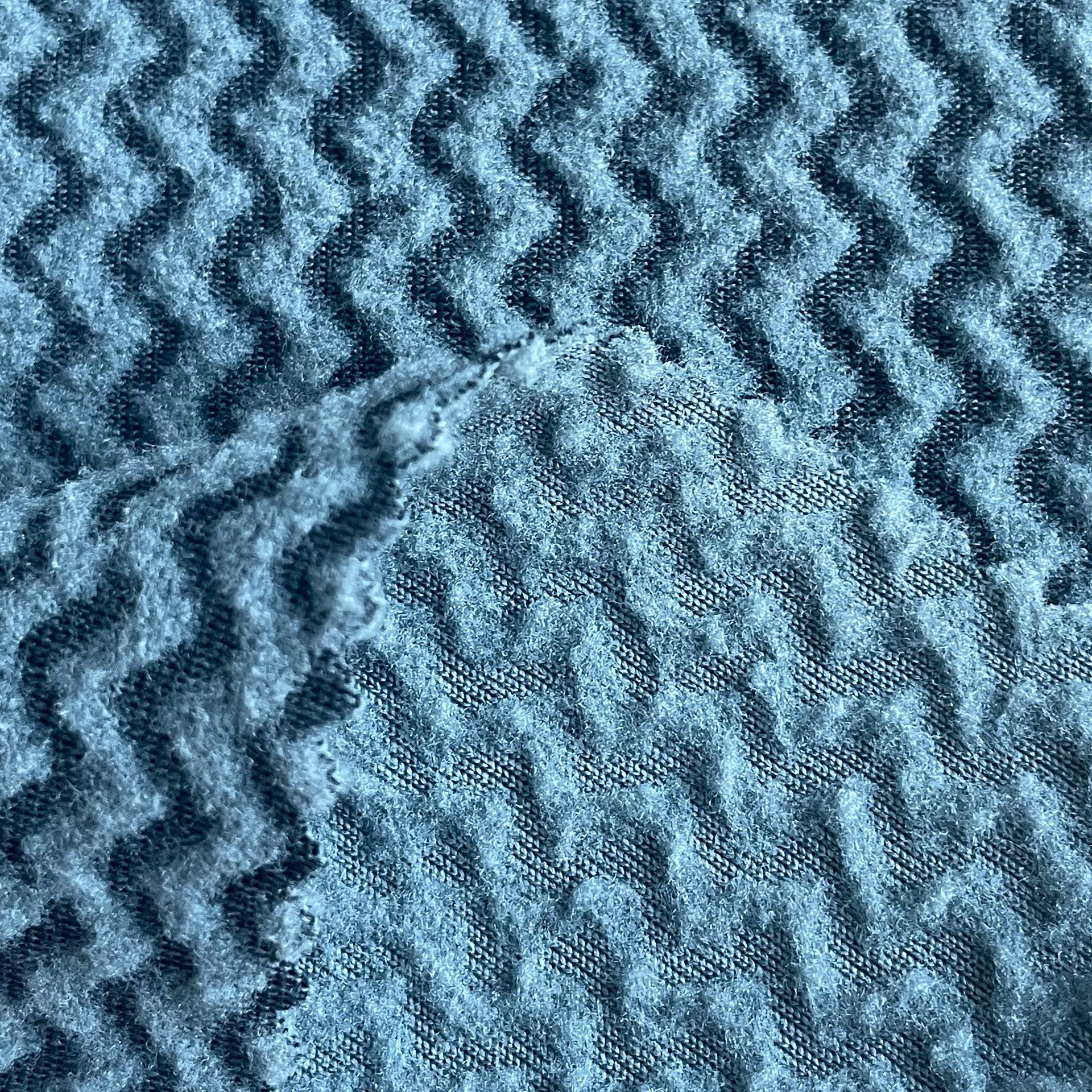 100% 再生聚酯纤维：可持续 RE 提花摇粒绒