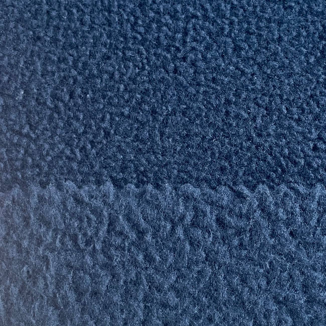 探索 100% 涤纶羊羔绒：极致面料之选