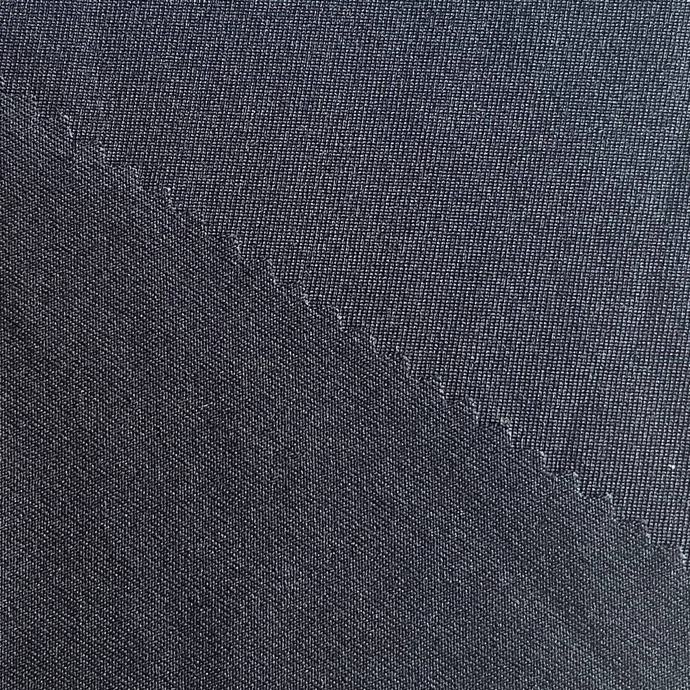 Exploring 100% Polyester: A Reliable Fabric for Versatile Apparel