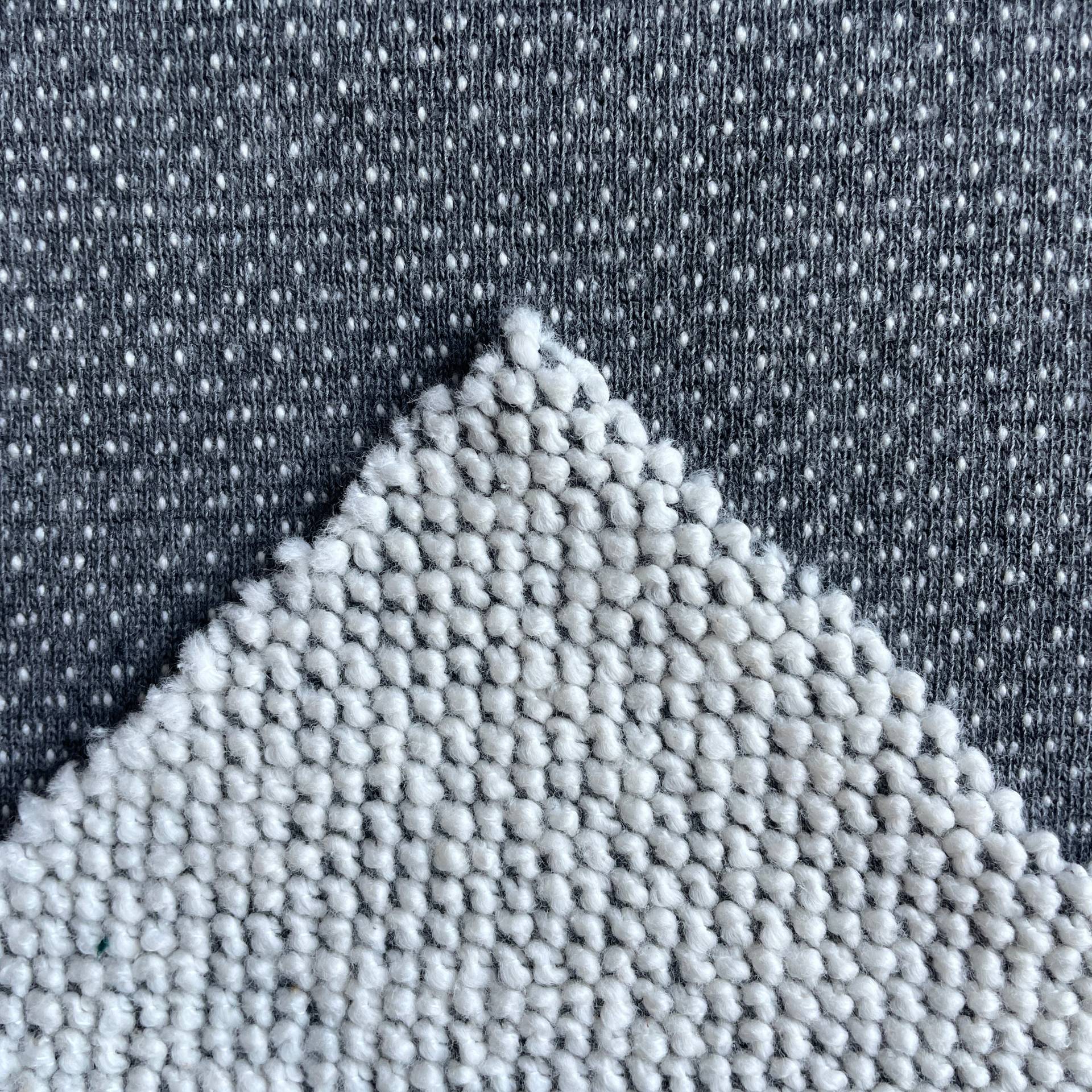 65% Cotton 35% Polyester: Versatile Fabric Blend for Apparel